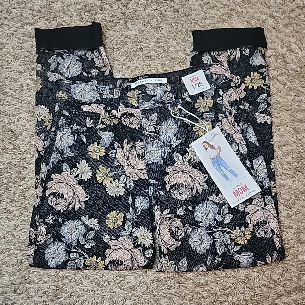 Celebrity Pink Cotton Blend Size 1/25 Black Floral High Rise MOM Denim Jeans NEW